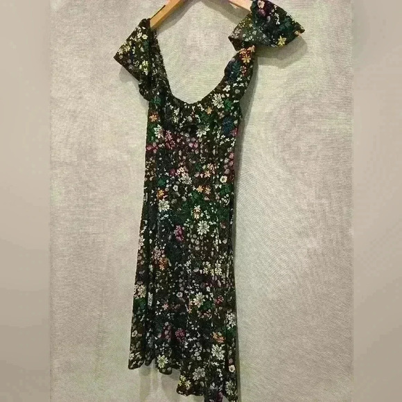 Old Navy Floral Print Ruffle Strap Dress - Picture 2 of 7